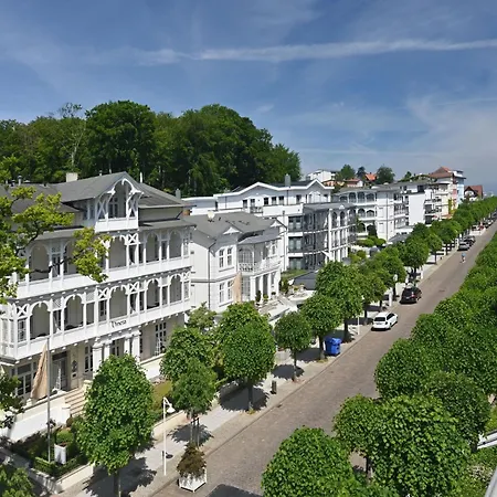 13 Fuer Bis Zu Sechs Personen Sellin (Rugen)